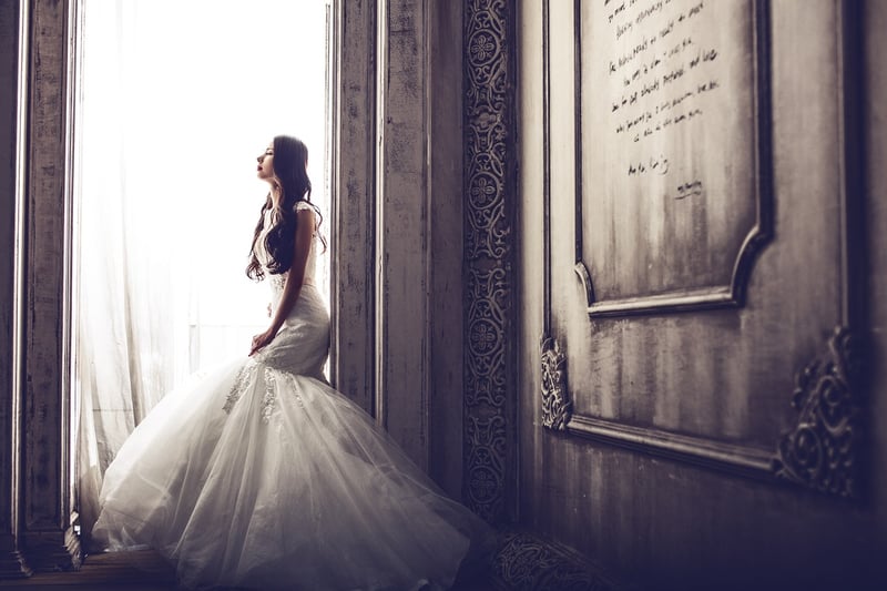 Classic Elegance Wedding Dress